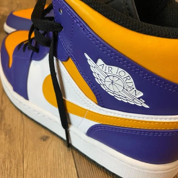 Nike Air Jordan 1 Mid size 10 - Picture 7 of 7